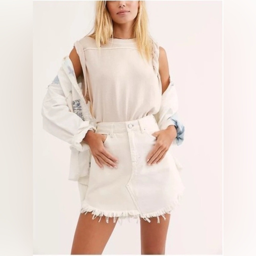 Free People Baily Fringe Denim Mini Skirt Coconut Jean Skirt Y2K Vibes 26 NWT